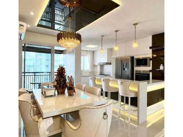 Apartamento com 156m² 3 quartos e 4 banheiros, à venda, no bairro Centro em Balneário Camboriú