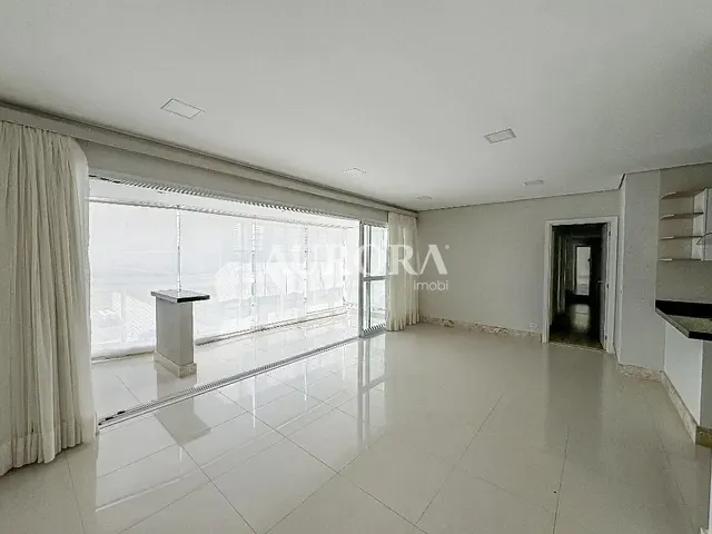 Apartamento com 212m² 3 quartos e 3 banheiros, à venda, no bairro Gleba Fazenda Palhano em Londrina
