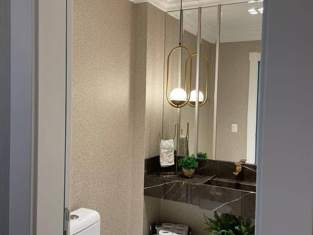 Apartamento com 179m² 4 quartos e 5 banheiros, à venda, no bairro Meia Praia em Itapema