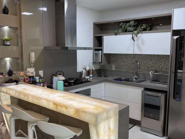 Apartamento com 145m² 3 quartos e 4 banheiros, à venda, no bairro Centro em Balneário Camboriú