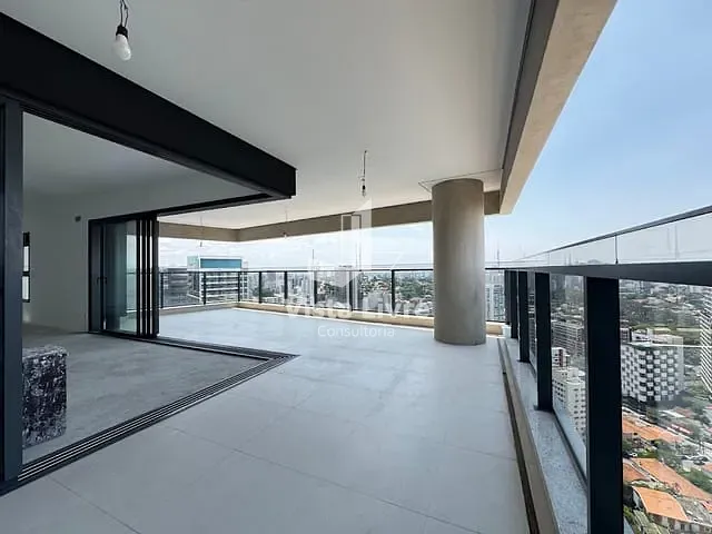 Apartamento com 195m² 4 quartos e 4 banheiros, à venda, no bairro Sumarezinho em São Paulo