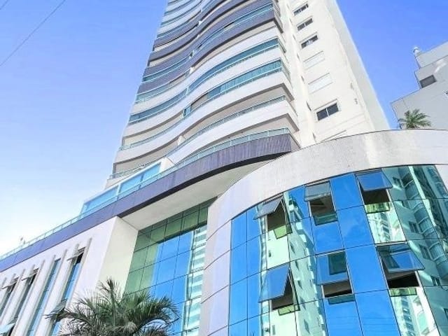 Apartamento com 107m² 3 quartos e 4 banheiros, à venda, no bairro Pioneiros em Balneário Camboriú