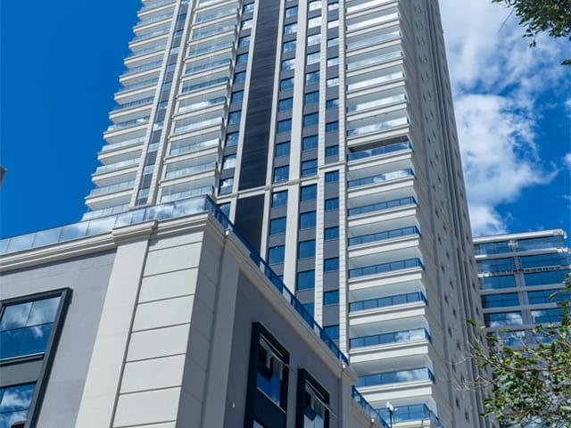 Apartamento com 210m² 4 quartos e 5 banheiros, à venda, no bairro Centro em Itapema