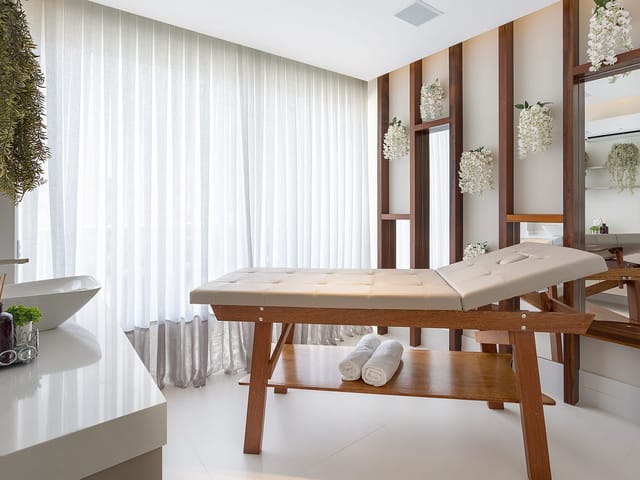 Apartamento com 211m² 4 quartos e 3 banheiros, à venda, no bairro Centro em Balneário Camboriú