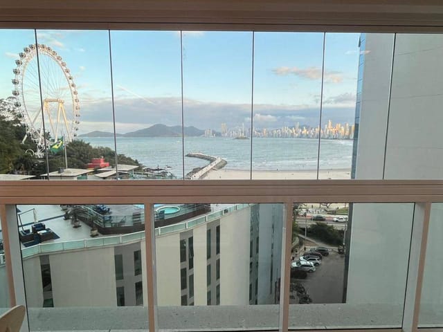 Apartamento com 307m² 4 quartos e 5 banheiros, à venda, no bairro Pioneiros em Balneário Camboriú