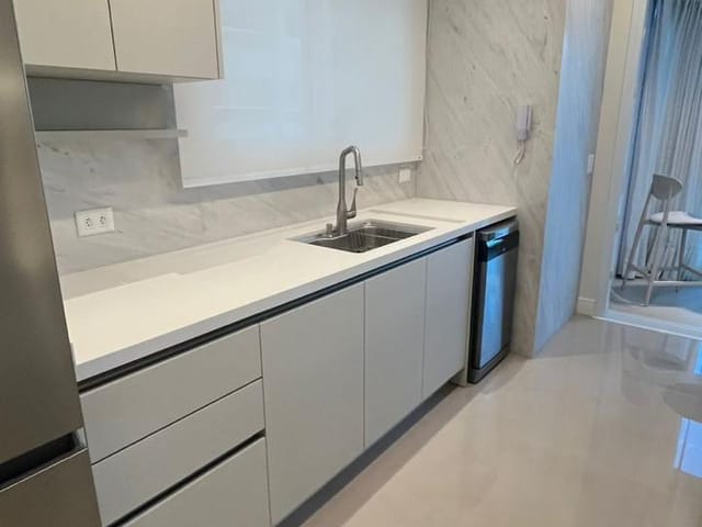 Apartamento com 307m² 4 quartos e 5 banheiros, à venda, no bairro Pioneiros em Balneário Camboriú