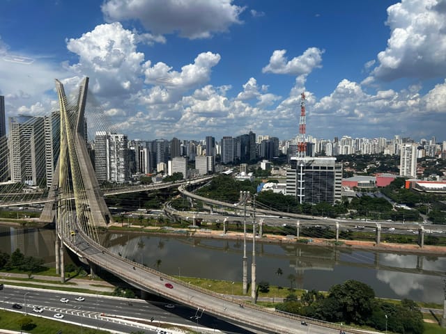 Apartamento com 252m² 3 quartos e 6 banheiros, à venda, no bairro Real Parque em São Paulo