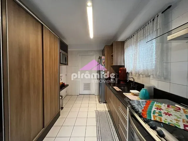 Apartamento com 182m² 3 quartos e 5 banheiros, à venda, no bairro Vila Ema em São José dos Campos
