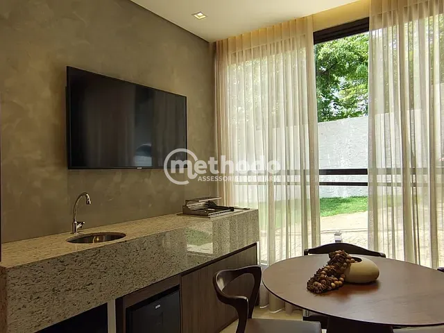 Apartamento com 70m² 2 quartos e 2 banheiros, à venda, no bairro Vila Olivo em Valinhos