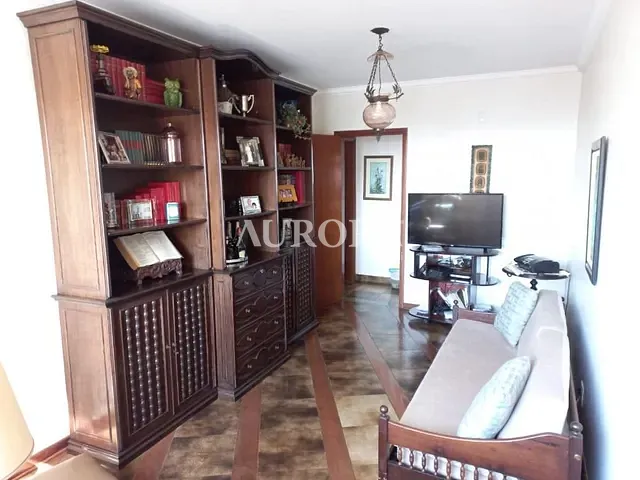 Apartamento com 209m² 3 quartos e 2 banheiros, à venda, no bairro Centro em Londrina