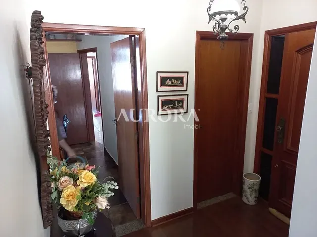 Apartamento com 209m² 3 quartos e 2 banheiros, à venda, no bairro Centro em Londrina