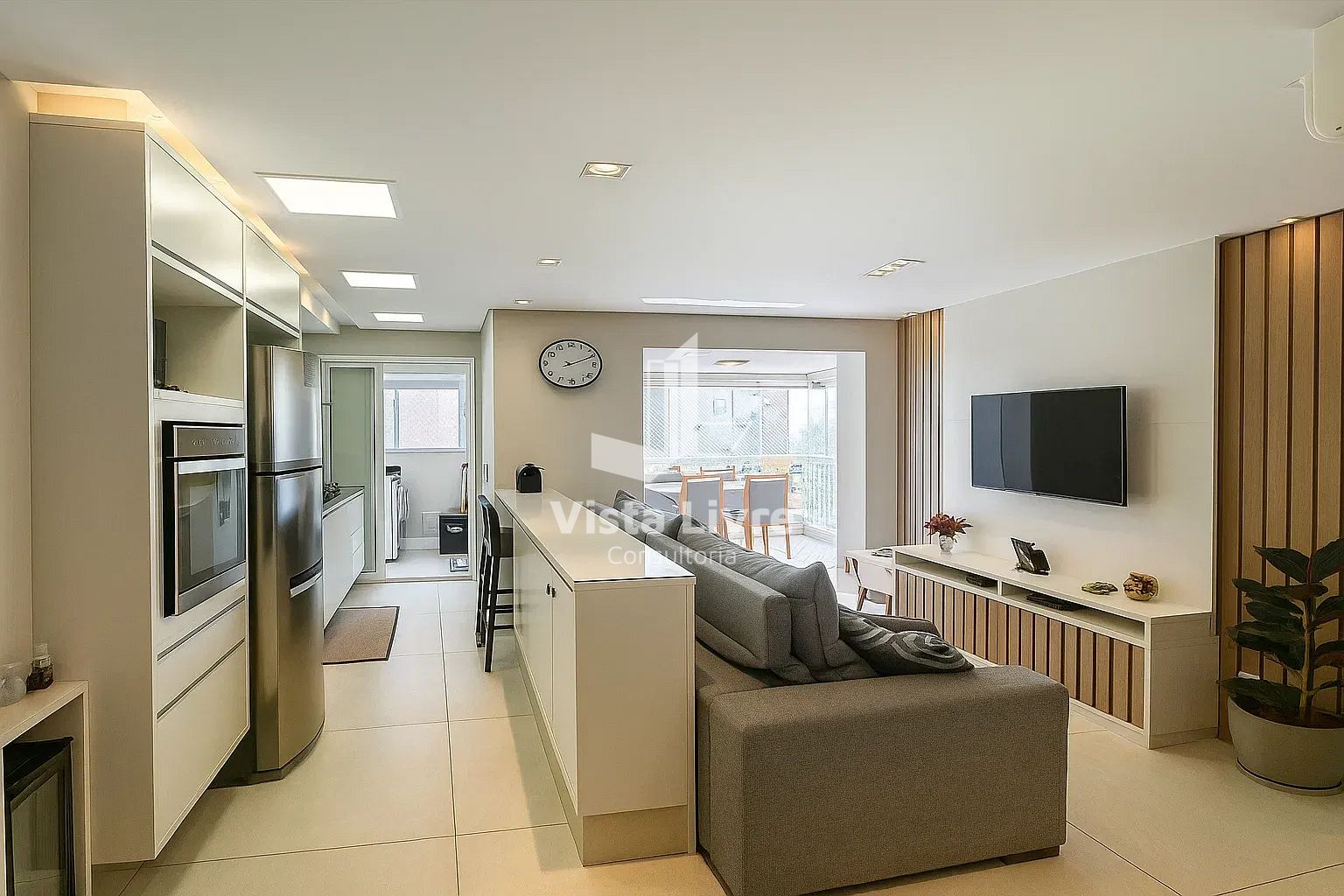 Apartamento à venda com 2 quartos, 70m² - Foto 1