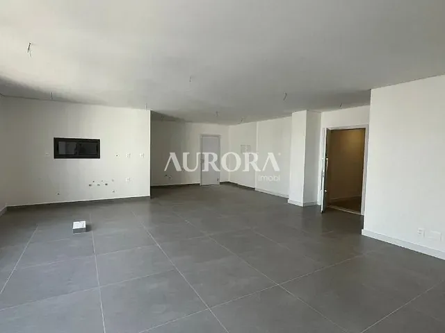 Apartamento com 250m² 3 quartos e 5 banheiros, à venda, no bairro Gleba Palhano em Londrina