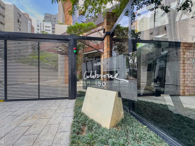 Apartamento com 200m² 3 quartos e 4 banheiros, à venda, no bairro Campo Belo em São Paulo