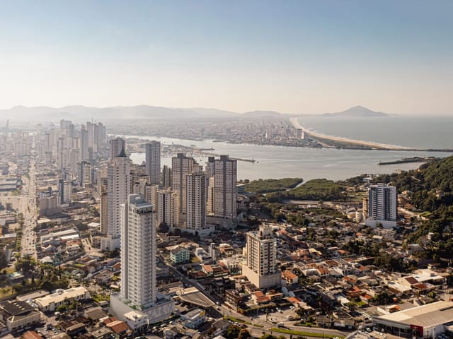 Apartamento com 72m² 2 quartos e 2 banheiros, à venda, no bairro Fazenda em Itajaí