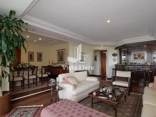 Apartamento com 200m² 4 quartos e 2 banheiros, à venda, no bairro Vila Madalena em São Paulo