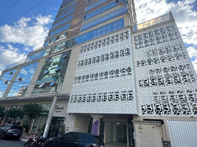 Apartamento com 140m² 3 quartos e 4 banheiros, à venda, no bairro Meia Praia em Itapema