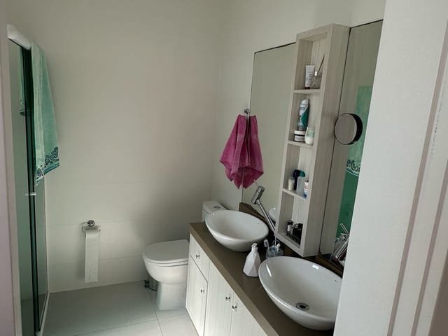 Apartamento com 140m² 3 quartos e 4 banheiros, à venda, no bairro Meia Praia em Itapema