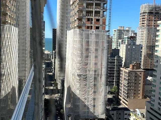 Apartamento com 140m² 3 quartos e 4 banheiros, à venda, no bairro Meia Praia em Itapema