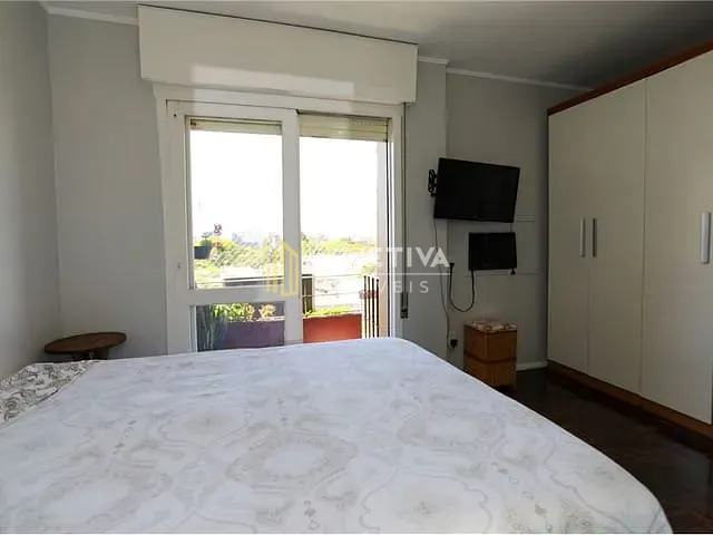 Apartamento 3 quartos e 2 banheiros, à venda, no bairro Jardim Lindóia em Porto Alegre