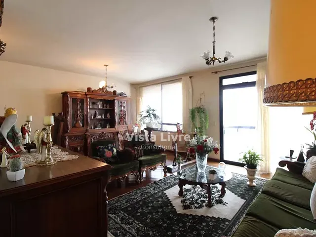 Apartamento com 171m² 4 quartos e 2 banheiros, à venda, no bairro Vila Ipojuca em São Paulo