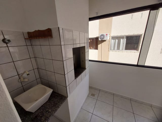 Apartamento com 84m² 2 quartos e 2 banheiros, à venda, no bairro Meia Praia em Itapema