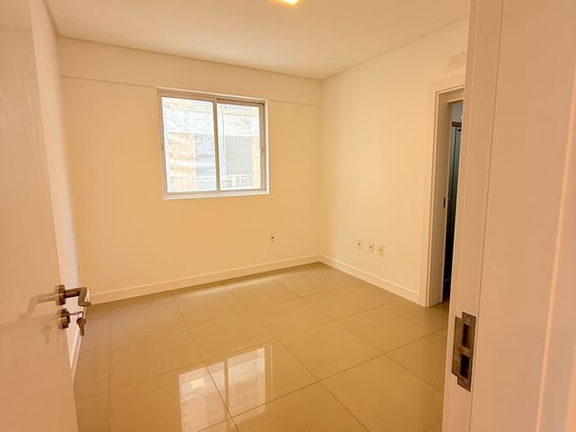 Apartamento com 105m² 2 quartos e 3 banheiros, à venda, no bairro Morretes em Itapema