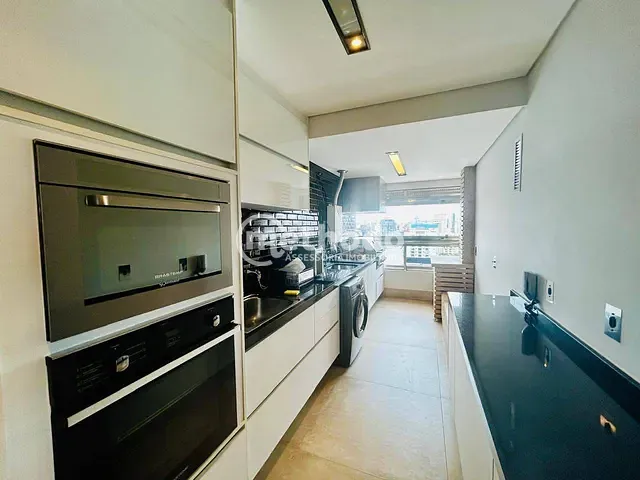 Apartamento 1 quarto e 2 banheiros, para alugar, no bairro Cambuí em Campinas