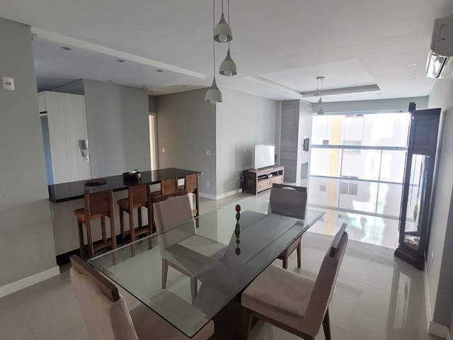 Apartamento com 133m² 4 quartos e 5 banheiros, à venda, no bairro Pioneiros em Balneário Camboriú