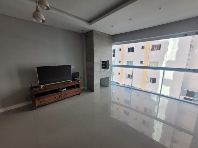 Apartamento com 133m² 4 quartos e 5 banheiros, à venda, no bairro Pioneiros em Balneário Camboriú