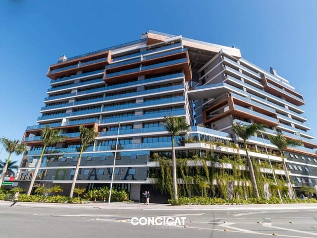 Apartamento com 126m² 2 quartos e 3 banheiros, à venda, no bairro Estados em Balneário Camboriú