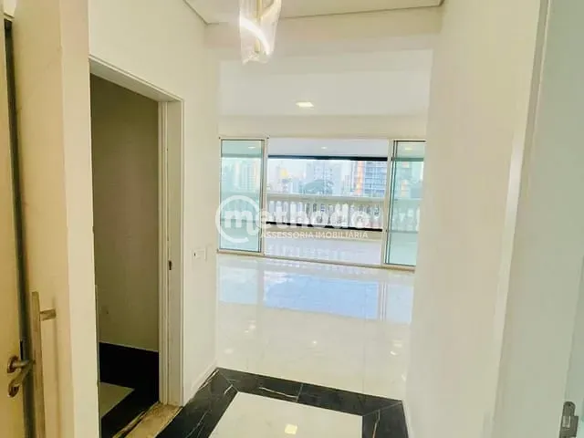 Apartamento com 256m² 3 quartos e 5 banheiros, à venda ou para alugar, no bairro Cambuí em Campinas