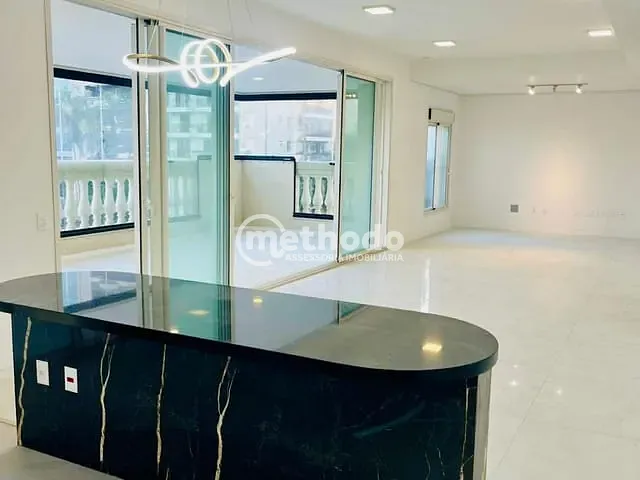 Apartamento com 256m² 3 quartos e 5 banheiros, à venda ou para alugar, no bairro Cambuí em Campinas