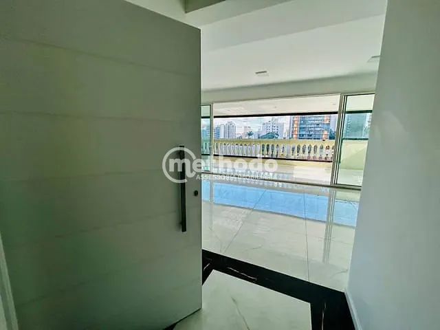 Apartamento com 256m² 3 quartos e 5 banheiros, à venda ou para alugar, no bairro Cambuí em Campinas