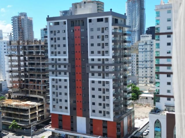 Apartamento com 215m² 3 quartos e 4 banheiros, à venda, no bairro Meia Praia em Itapema