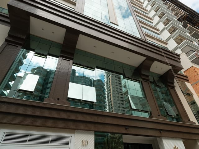 Apartamento com 366m² 4 quartos e 5 banheiros, à venda, no bairro Meia Praia em Itapema