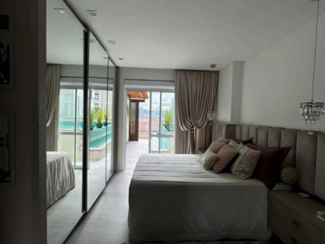 Apartamento com 352m² 3 quartos e 4 banheiros, à venda, no bairro Centro em Balneário Camboriú