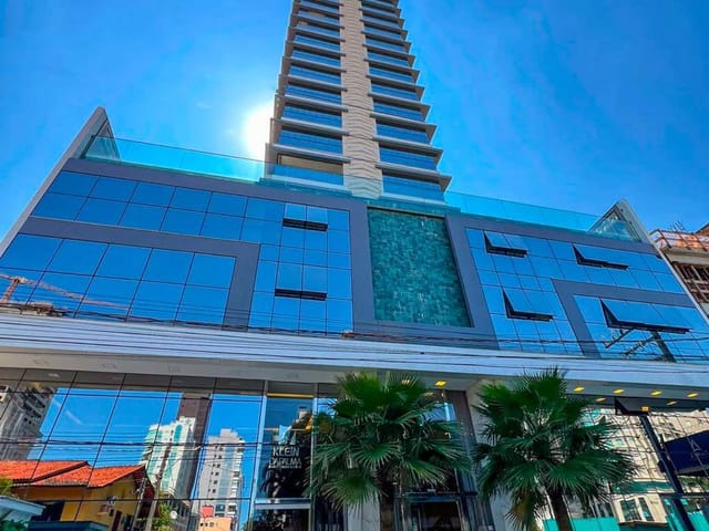 Apartamento com 133m² 3 quartos e 4 banheiros, à venda, no bairro Centro em Itapema