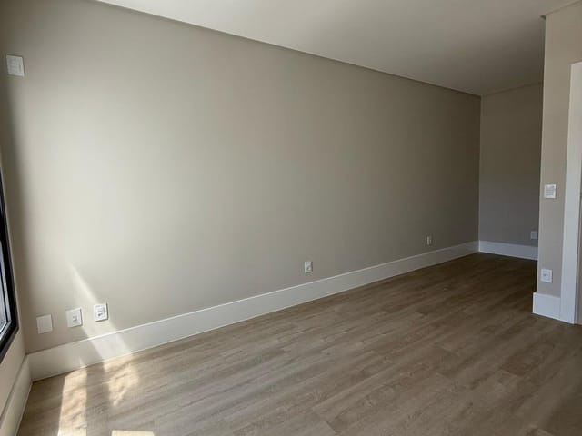 Apartamento com 133m² 3 quartos e 4 banheiros, à venda, no bairro Centro em Itapema