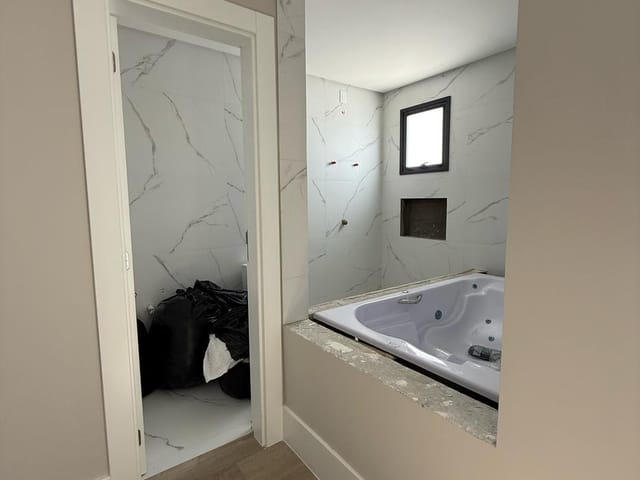 Apartamento com 133m² 3 quartos e 4 banheiros, à venda, no bairro Centro em Itapema