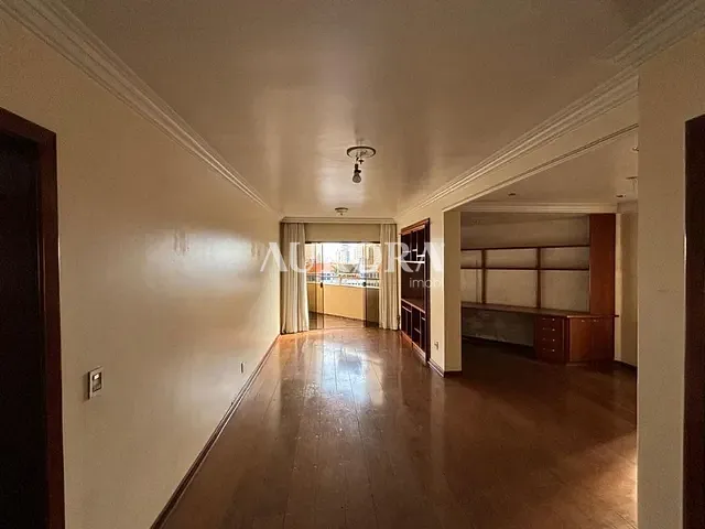 Apartamento com 211m² 3 quartos e 3 banheiros, à venda, no bairro Vitória em Londrina