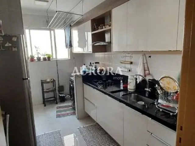 Apartamento com 101m² 3 quartos e 1 banheiro, à venda, no bairro San Remo em Londrina