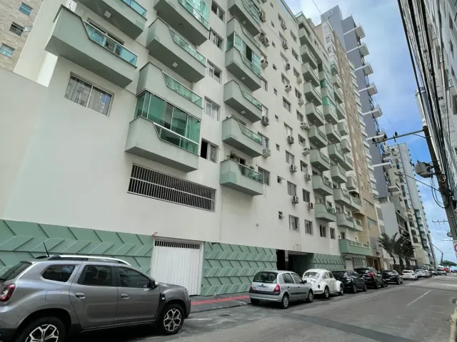 Apartamento com 205m² 3 quartos e 3 banheiros, à venda, no bairro Centro em Balneário Camboriú