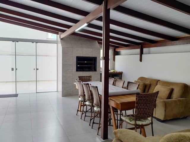 Apartamento com 205m² 3 quartos e 3 banheiros, à venda, no bairro Centro em Balneário Camboriú