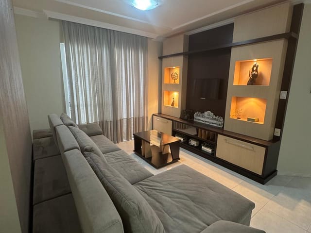 Apartamento com 119m² 3 quartos e 2 banheiros, à venda, no bairro Centro em Balneário Camboriú