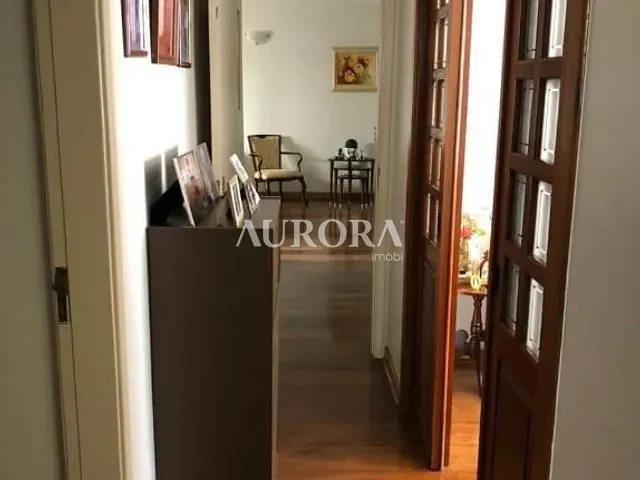 Apartamento 3 quartos e 3 banheiros, à venda, no bairro Centro em Londrina
