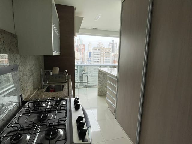 Apartamento com 157m² 3 quartos e 3 banheiros, à venda, no bairro Pioneiros em Balneário Camboriú