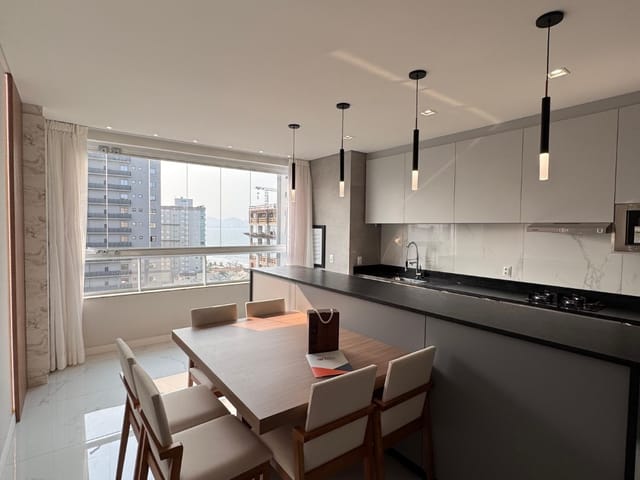 Apartamento com 130m² 2 quartos e 3 banheiros, à venda, no bairro Centro em Porto Belo