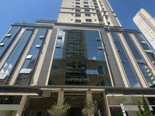 Apartamento com 143m² 4 quartos e 3 banheiros, à venda, no bairro Centro em Balneário Camboriú