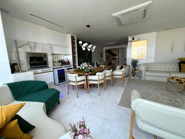 Foto do Apartamento - Excelente 4 quartos, 1 por andar 206 m², melhor rua da Praia do Canto. | Vitoria Imóveis